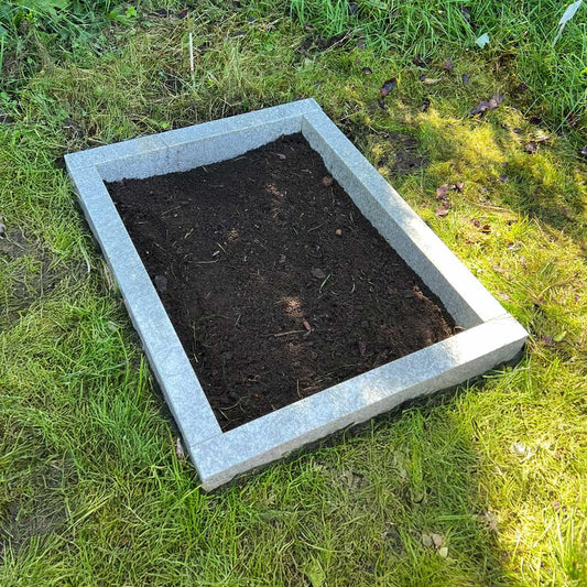 Die richtige Höhe und Stärke der Einfassung ermitteln