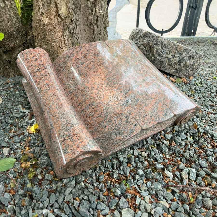 Grabstein Alkes (Schriftrolle, Lager) DeinSteinmetz.de