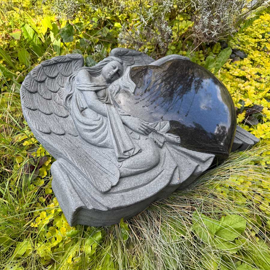 Engelgrabstein, Liegestein, Grabkissen, Kissenstein, Granit günstig online kaufen Hauptbild