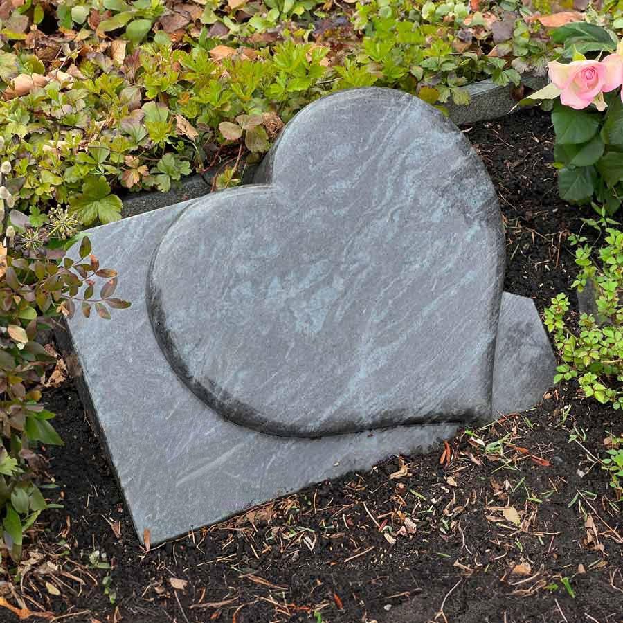 Grabstein mit Herz, Herzform, Herzgrabstein, Grabherz, Liegestein, Steinmetz, Grabkissen, online kaufen