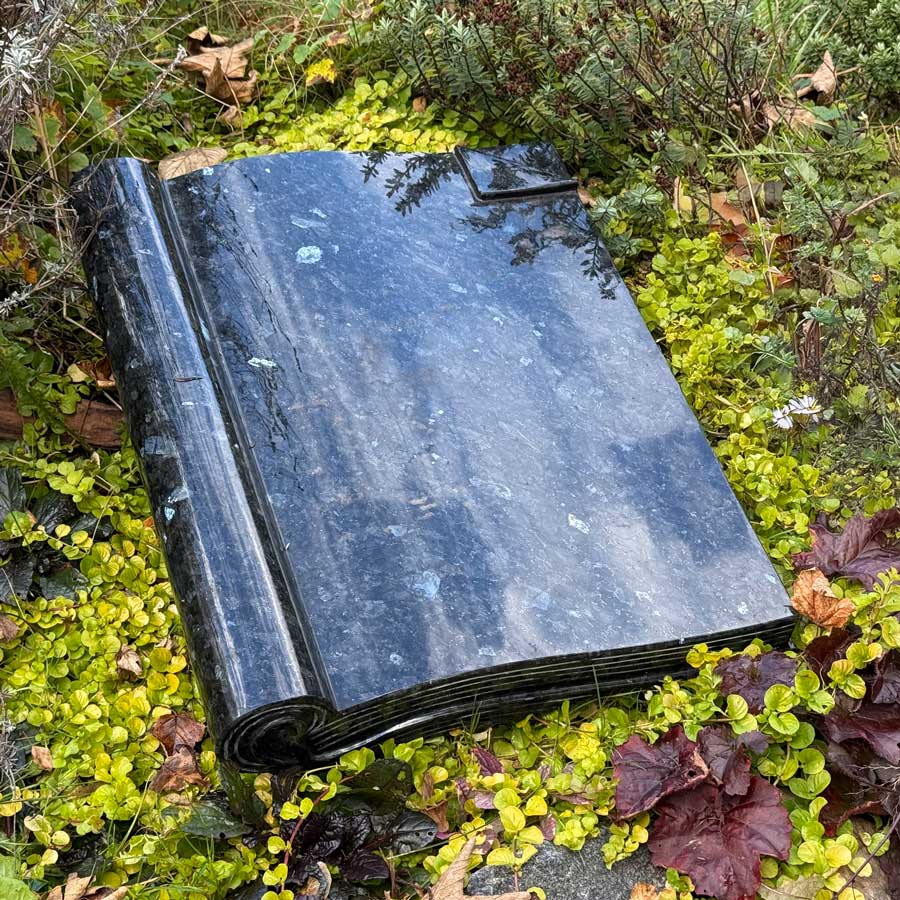 Kaveh, Grabbuch, Liegestein, Grabstein ablegen, online bestellen Hauptbild