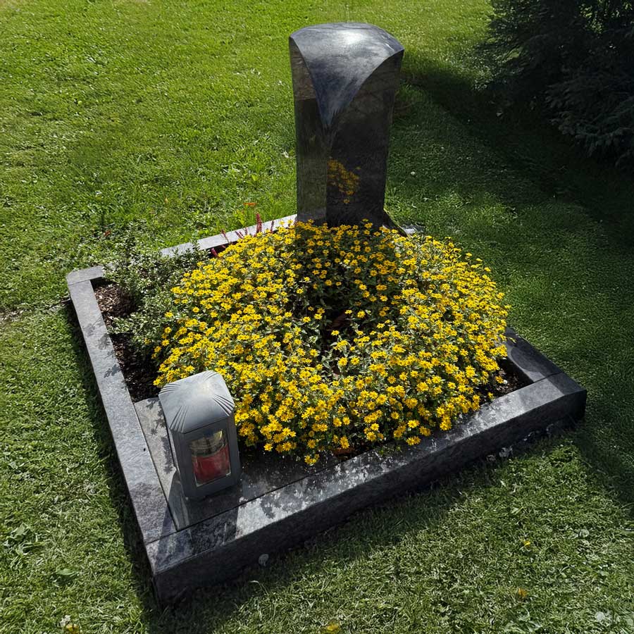 Urnengrab, Urnengrabanlage, Urnengrabstein günstig online kaufen, inkl. Aufbau Hauptbild