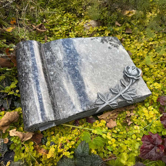 Wasat, Grabbuch, Liegestein, Grabstein ablegen, online bestellen, mit Rose